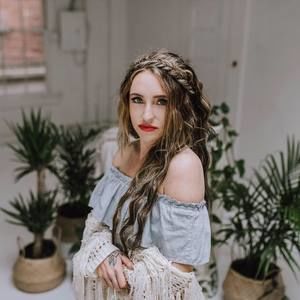 Meet your Posher, Whitney